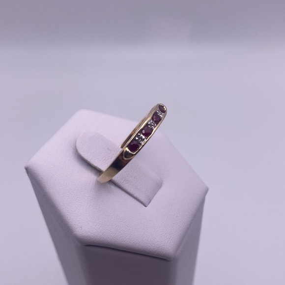 10k yellow gold Ruby and diamonds ring - Picture 5 of 13